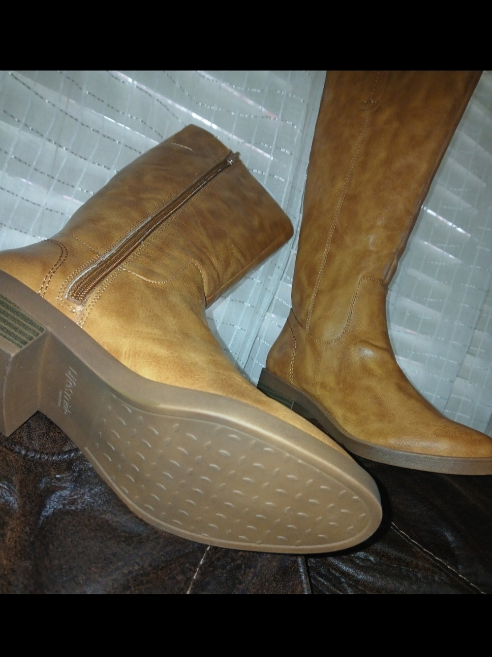 Women's Tall Zip-Back Riding Boots in Tan - Picture 2 of 3
